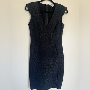 TOBI BLACK & GOLD ANIMAL BRING BODYCON DRESS W/ V-NECK & STRETCH